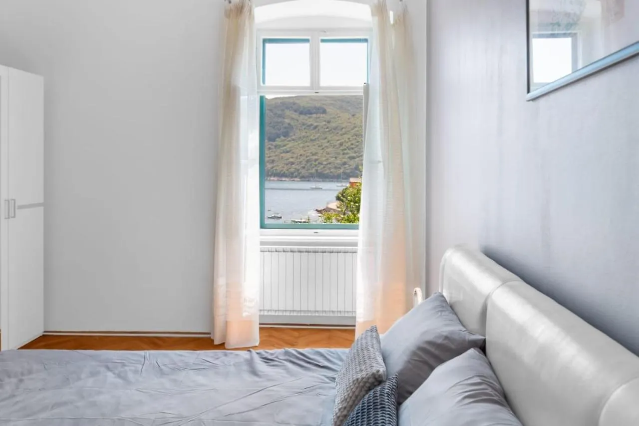 Apartmani Ella Rabac Apartment