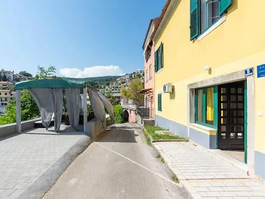 Apartment Apartmani Ella Rabac