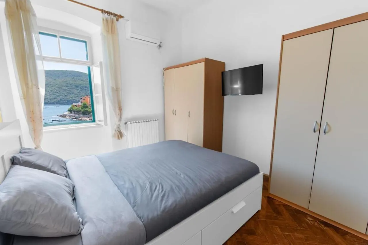 Apartmani Ella Rabac 0*,  Croatia