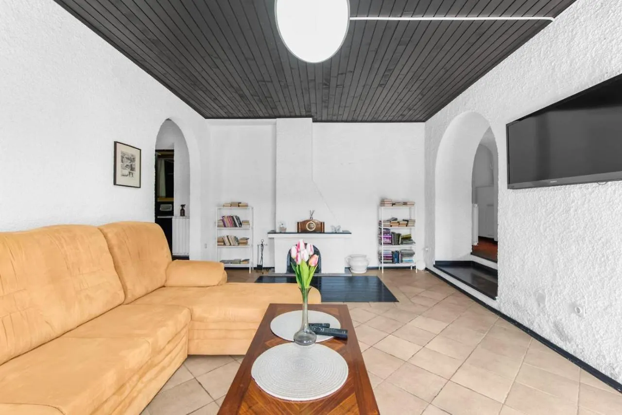 Apartmani Ella Rabac 0*,