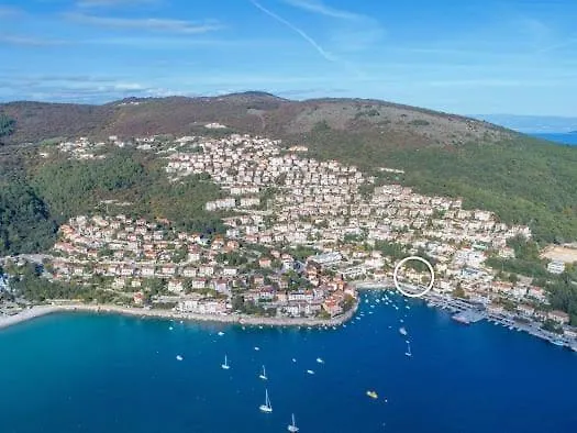 Apartmani Ella Rabac Apartment