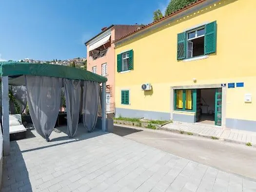 Apartmani Ella Rabac