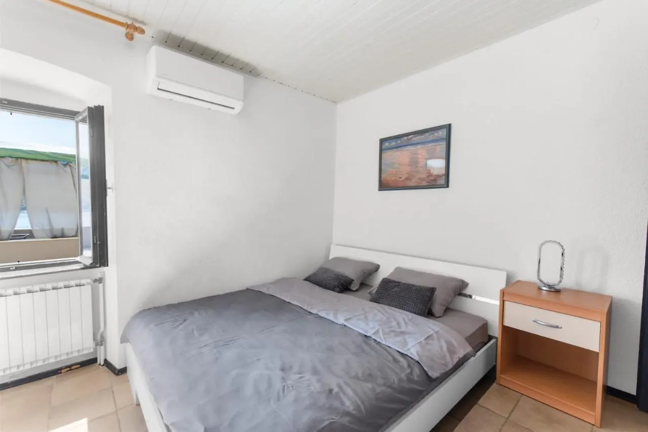 Apartmani Ella Rabac