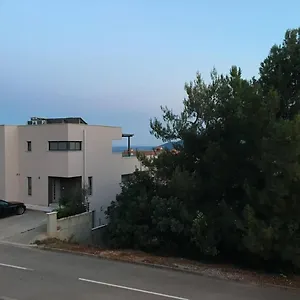 Gorgeous Biserka Near The Sea Rabac